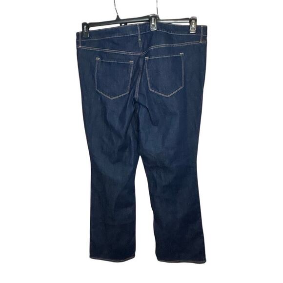 Old Navy Women's Wow Boot Cut Mid Rise Denim Jeans Size 20 Plus New - Picture 2 of 9